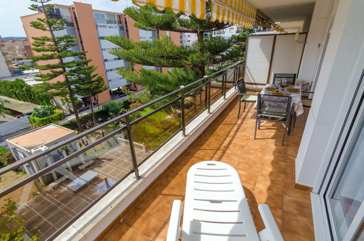 Smartr Lloret De Mar Bagian luar foto
